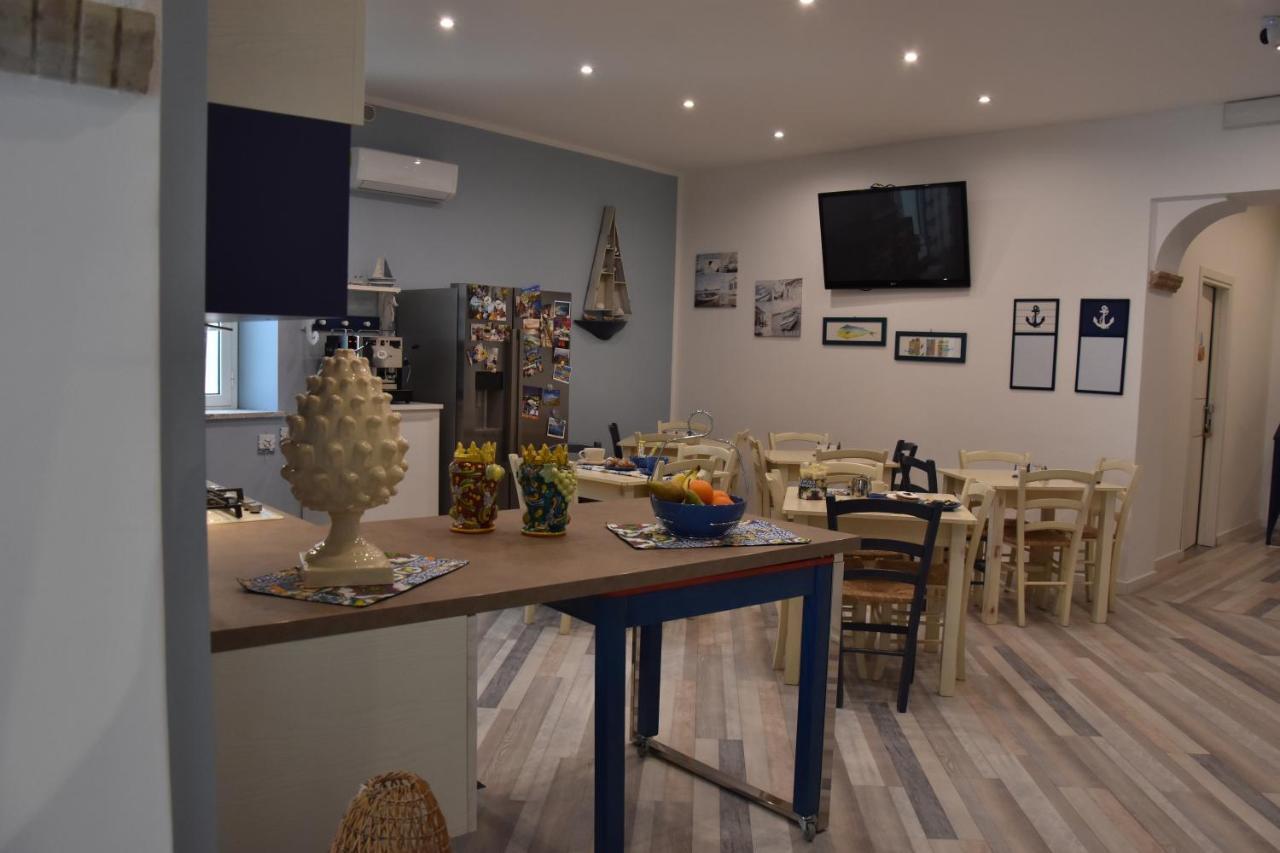 B&B Marina Blu Giardini-Naxos Zewnętrze zdjęcie
